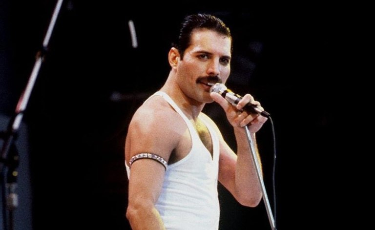 Ο ισχυρισμός ότι ο Φρέντι Μέρκιουρι είχε μια κόρη που κρατούσε κρυφή διχάζει – «Ψευδείς ειδήσεις»