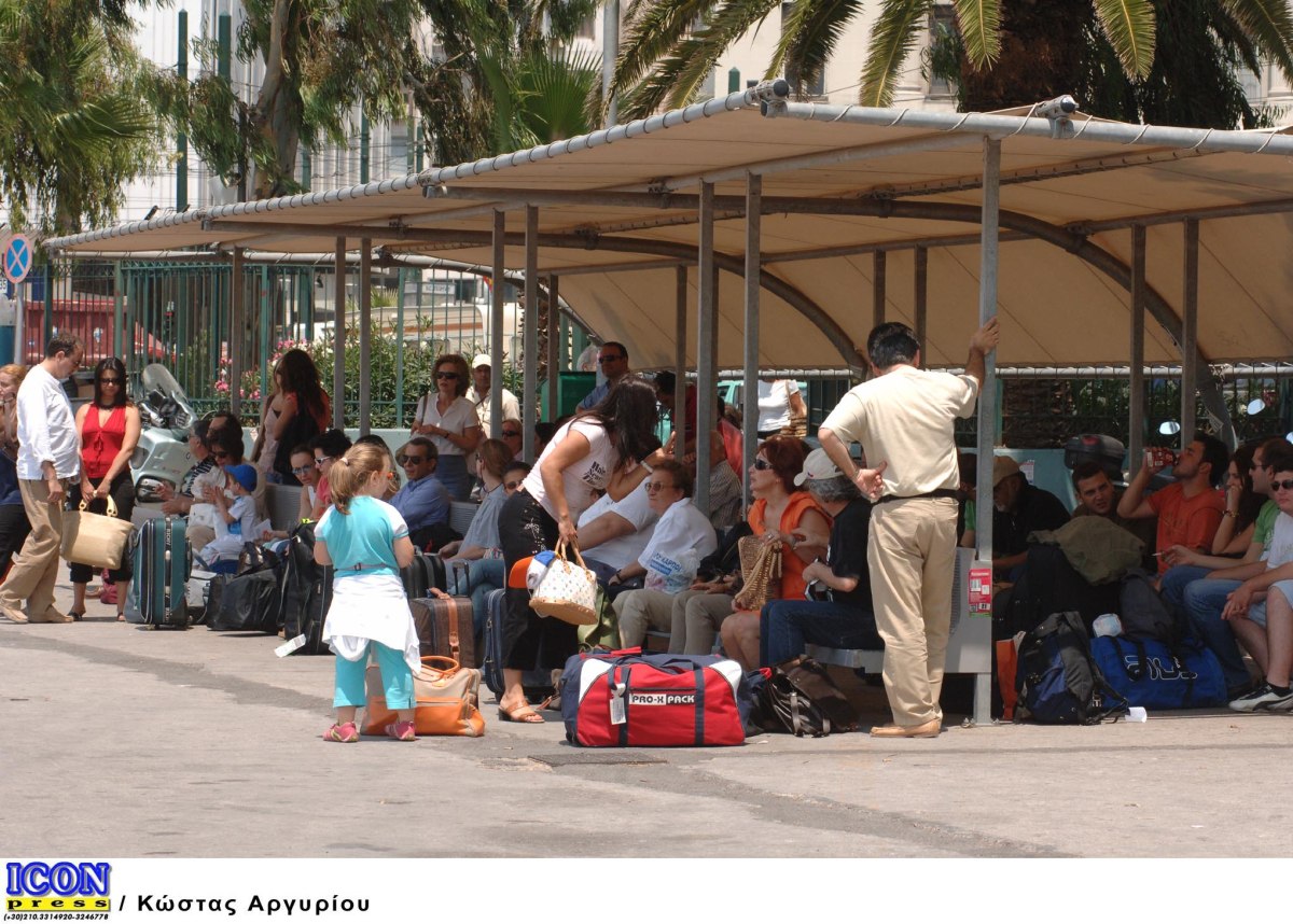 Οργή επιβατών για δρομολόγιο του FLYING CAT 4 – Ακυρώθηκε και δεν μπορούν να επιστρέψουν