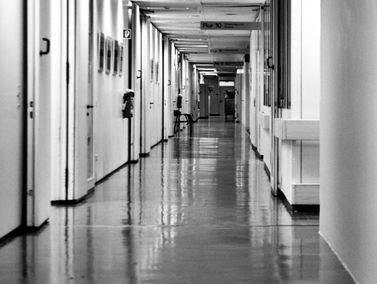 Αποκάλυψη in: «Κάθαρση» κατ’  επιλογή και μυστική έρευνα των «αδιάφθορων» της ΕΛΑΣ μετά την «υπόθεση της Αμαλιάδας»