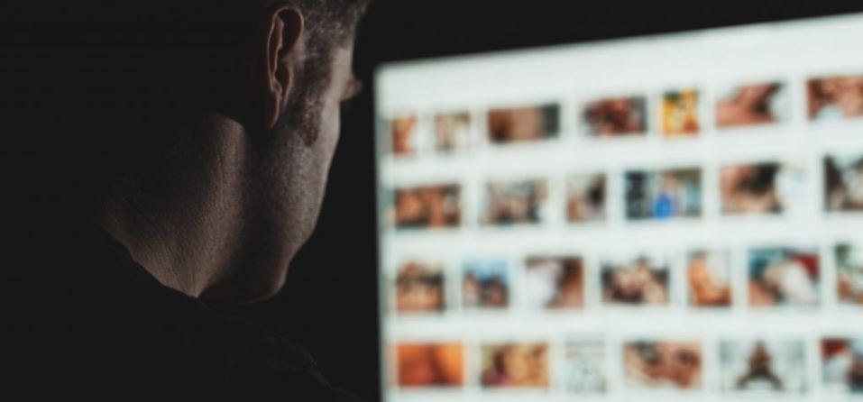 Λαμία: Χειροπέδες σε μάνα και κόρη για υπόθεση revenge porn – Τι συνέβη