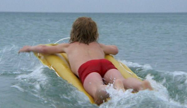 Ήταν 12 ετών και εμφανίστηκε για ένα λεπτό στα Σαγόνια του Καρχαρία, ωστόσο μέχρι και σήμερα πληρώνεται από αυτό