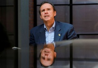 Βολιβία: Ο δεξιός υποψήφιος πρόεδρος Κιρόγα υπόσχεται να ακυρώσει τις συμφωνίες για το λίθιο με Ρωσία και Κίνα