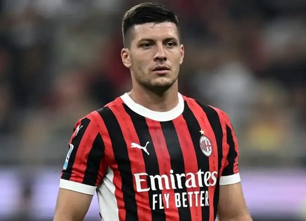 Η ΑΕΚ ετοιμάζεται να ανακοινώσει τον Λούκα Γιόβιτς