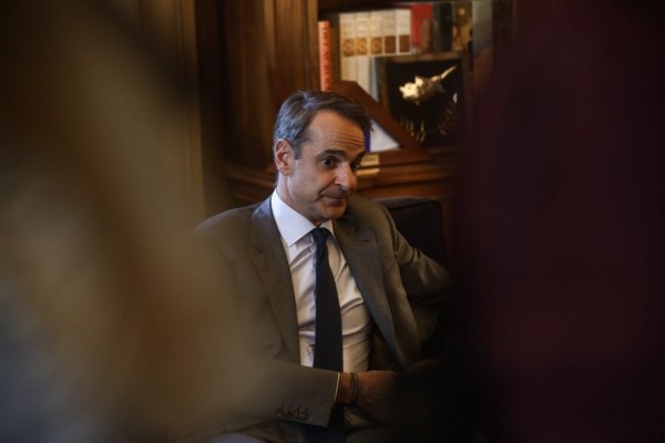 Στη ΔΕΘ με το βλέμμα και στο ανοιχτό εσωκομματικό μέτωπο θα πάει ο Μητσοτάκης – «Γαλάζιοι» βουλευτές θέλουν σύγκληση της Κ.Ο.