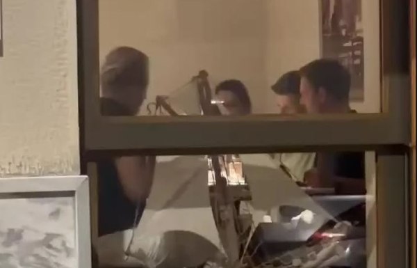 Δείπνο Κασσελάκη με αξιωματούχο του ΟΗΕ για τη Γάζα [βίντεο]