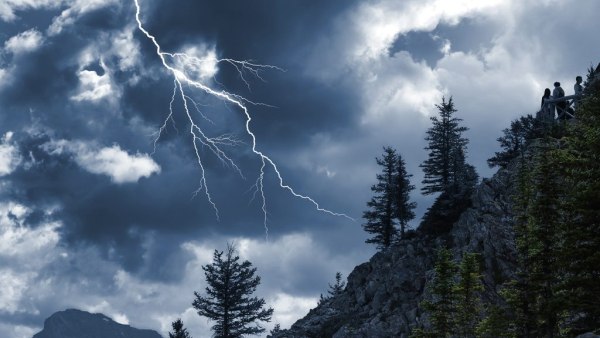 Καιρός: Καμπανάκι Λαγουβάρδου για έντονη κεραυνική δραστηριότητα – Πού απαιτείται προσοχή