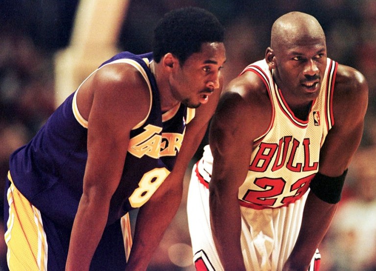 Μετά τα 6,1 εκατ. δολάρια, νέα κάρτα με τις υπογραφές των Τζόρνταν και Κόμπι Μπράιαντ έπιασε διπλάσια τιμή!