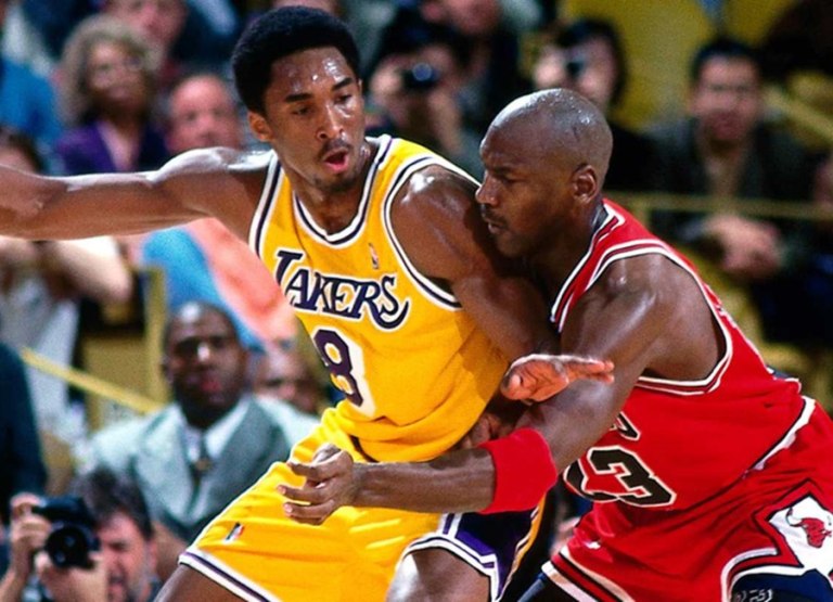 Μάικλ Τζόρνταν – Κόμπι Μπράιαντ: Κάρτα με τις υπογραφές τους πουλήθηκε για 6,1 εκατ. δολάρια!