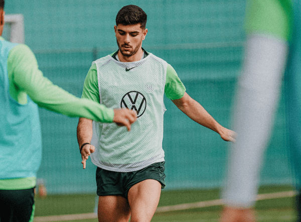 Επιμένουν στο εξωτερικό για Λίβερπουλ και Κουλιεράκη