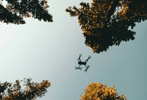 Κλειστά πολλά αεροδρόμια στη Ρωσία: Καταρρίφθηκε μη επανδρωμένο αεροσκάφος με προορισμό τη Μόσχα