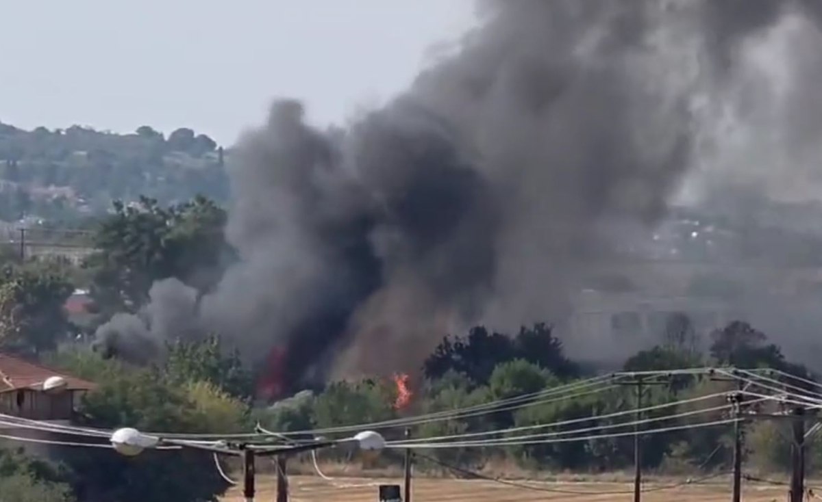 Θεσσαλονίκη: Φωτιά σε συνεργείο αυτοκινήτων στα Λαγυνά