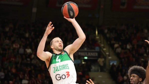 Κόπηκε στα ιατρικά ο Λεκαβίτσιους – «Χαλάει» η μεταγραφή του στην ΑΕΚ