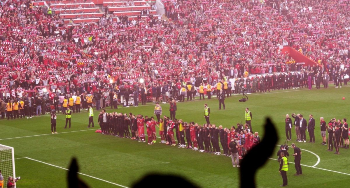 Ρέει το χρήμα στη Λίβερπουλ, ένας ποδοσφαιρικός κολοσσός