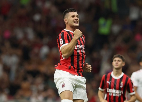 Η ΑΕΚ εξετάζει σοβαρά την περίπτωση του Λούκα Γιόβιτς (vids)