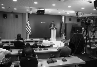 Ο Παύλος Μαρινάκης πάει να χτυπήσει τον Τσίπρα και καίει την κυβέρνηση Μητσοτάκη