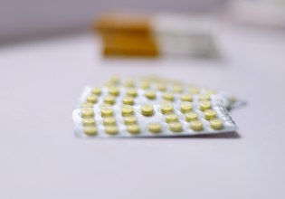 Ποιες φαρμακευτικές «γκαζώνουν» για το πρώτο χάπι για απώλεια βάρους