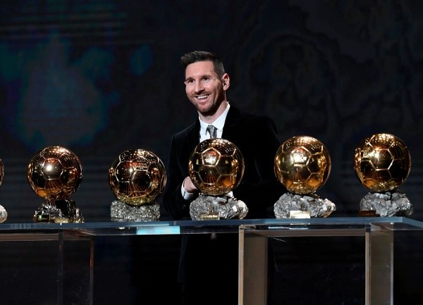 H αλήθεια για τη «Χρυσή Μπάλα»