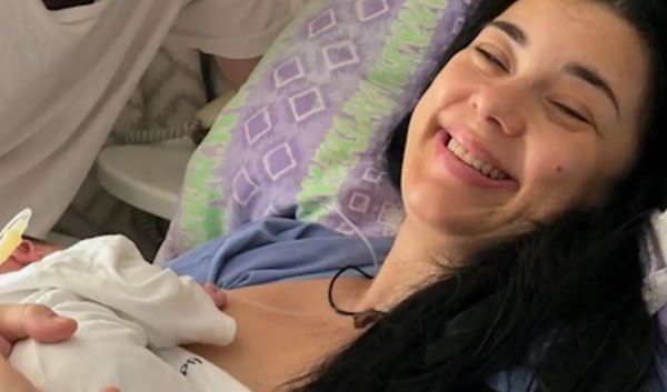 Άννα Τσουκαλά: Η 50χρονη ηθοποιός έγινε για πρώτη φορά μητέρα, μετά απο πολύχρονη προσευχή