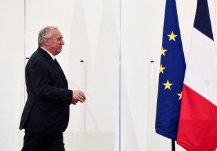 Γαλλία-δημοσκόπηση: Το 63% θέλει διάλυση της Βουλής και εκλογές