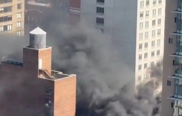 Ισχυρή έκρηξη στο κέντρο του Μανχάταν [βίντεο]