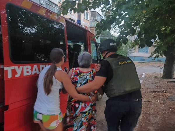 Ουκρανία: Γυναίκα νεκρή από πυρά του ρωσικού πυροβολικού στη Νικόπολη