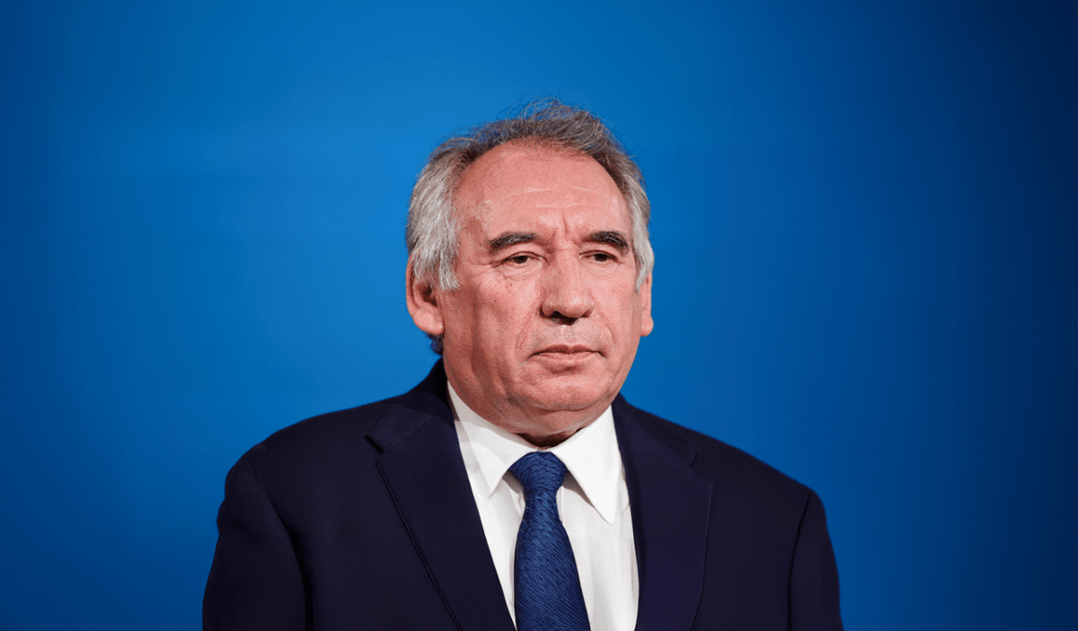 Γαλλία: Ο Φρανσουά Μπαϊρού δίνει το παράδειγμα της λιτότητας