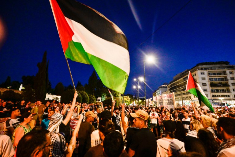 Παλαιστίνη: Μαζικές συγκεντρώσεις αλληλεγγύης σε Αθήνα και άλλες πόλεις – «Η ιστορία έχει μια σωστή πλευρά»
