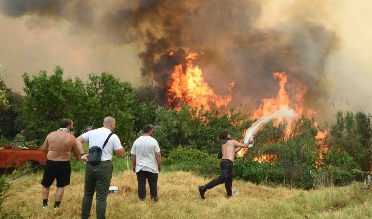 Σε φιάσκο εξελίσσεται η σύλληψη των δύο νεαρών για εμπρησμό στην Πάτρα – Το πόρισμα της Πυροσβεστικής