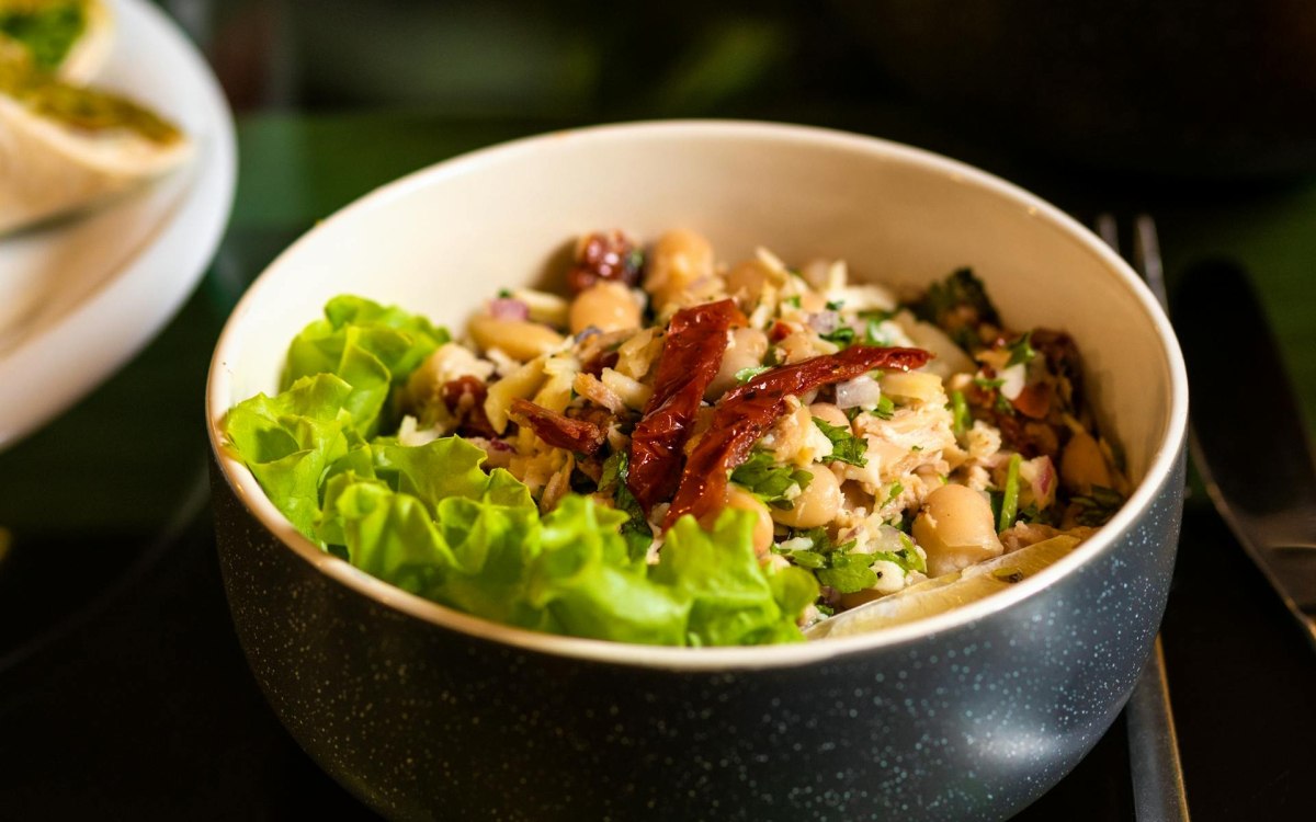 Συνταγή: Ρεβίθια με λιαστές ντομάτες