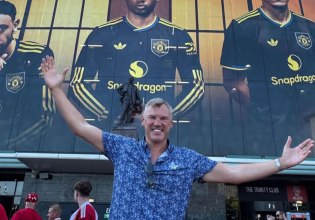 Ο Γιασικεβίτσιους είδε από κοντά το Μάντσεστερ Γιουνάιτεντ – Άρσεναλ (pic)