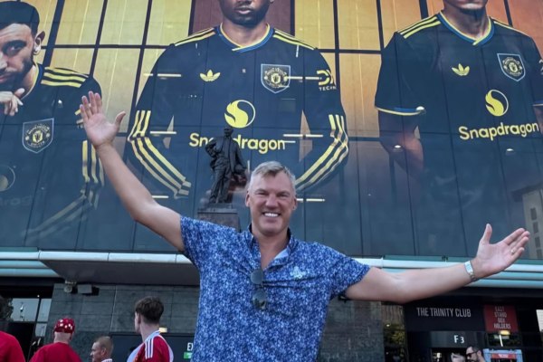 Ο Γιασικεβίτσιους είδε από κοντά το Μάντσεστερ Γιουνάιτεντ – Άρσεναλ (pic)