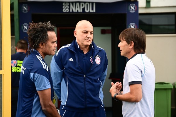 Ολυμπιακός: Καρεμπέ και Κοβάτσεβιτς τα είπαν με τον Κόντε (pic)