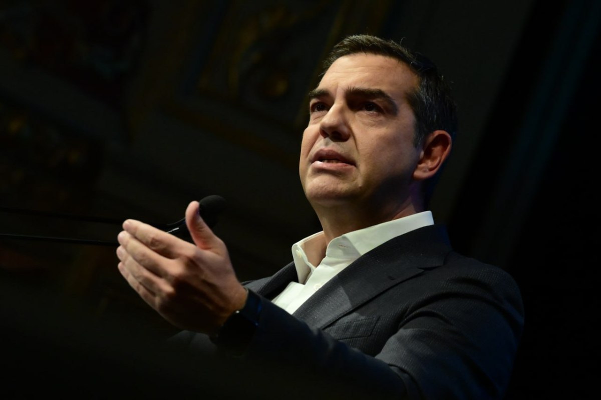 Η ηρεμία Τσίπρα απέναντι σε μια πανικόβλητη κυβέρνηση που δεν απαντά σε τίποτα και ρίχνει λάσπη στον ανεμιστήρα