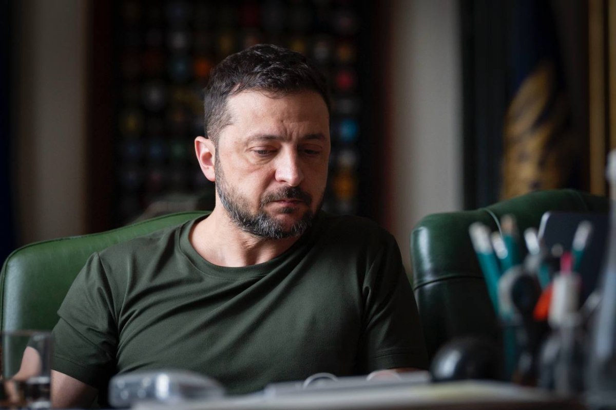 ΗΠΑ: Ο Λευκός Οίκος σκέφτεται να καλέσει τον Ζελένσκι στη συνάντηση Πούτιν – Τραμπ στην Αλάσκα