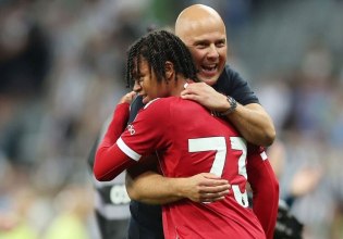 Ποιος είναι ο Ρίο Νγκουμόα που επισκίασε τα πάντα στην Premier League με το νικητήριο γκολ στις καθυστερήσεις επί της Νιούκαστλ;