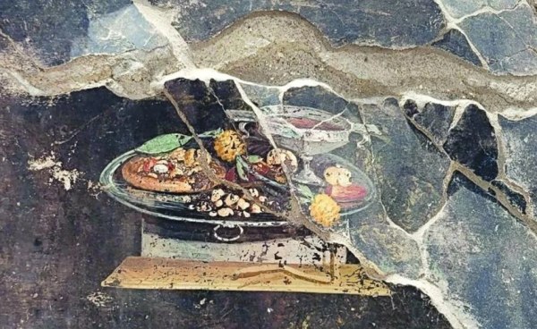 Ψαράκι, ελιές και φάβα κάτω από τον Βεζούβιο