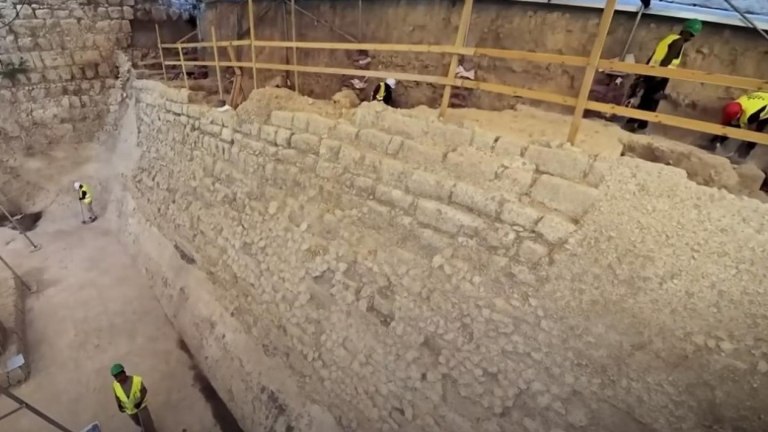 Ανακάλυψη: Βρήκαν το μέρος που ο Ιησούς θεράπευσε τον τυφλό  – Τι λένε οι αρχαιολόγοι