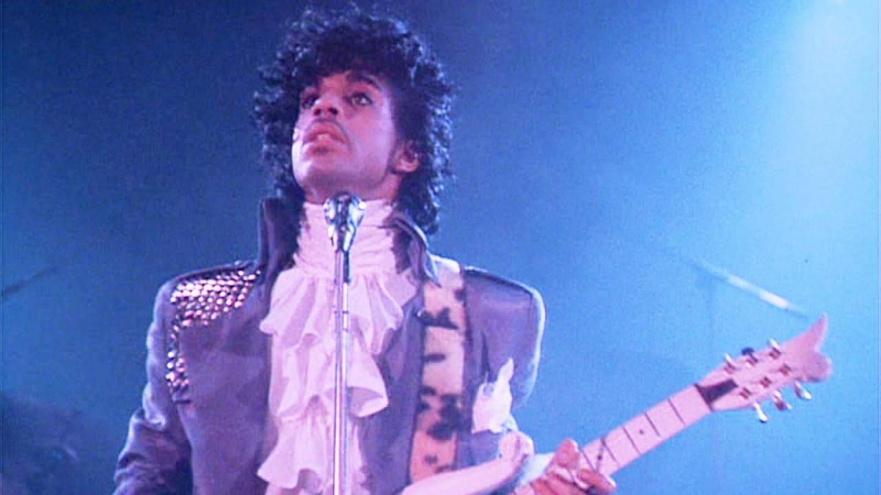Η κληρονομιά του Prince λάμπει ακόμα: Το all time classic Purple Rain γίνεται μιούζικαλ