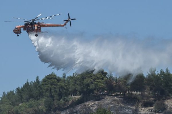 Συναγερμός για φωτιά στα Δερβενοχώρια Βοιωτίας – Στη μάχη 7 εναέρια μέσα