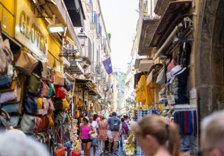 Υπερτουρισμός: Το φαινόμενο που απειλεί αυτό που προσελκύει τους επισκέπτες – Την αυθεντικότητα