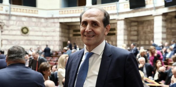 Απόστολος Βεσυρόπουλος: Ανακοπή καρδιάς υπέστη ο γραμματέας της ΚΟ της Νέας Δημοκρατίας