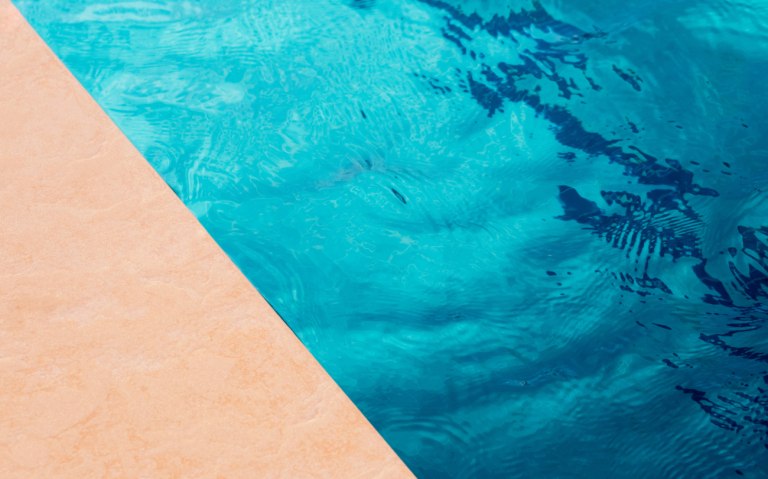 Παξοί: Γιατροί και αστυνομικοί προσπαθούσαν 45 λεπτά να επαναφέρουν την 4χρονη που πνίγηκε στην πισίνα