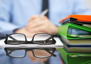 Θα σβήσει ένα κολλύριο την πρεσβυωπία; Νέα θεραπεία υπόσχεται λύση για… 10 ώρες