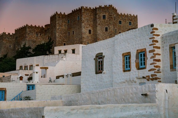 Πάτμος: Παρέμβαση εισαγγελέα για τα λύματα – Στο νησί η ΕΥΔΑΠ