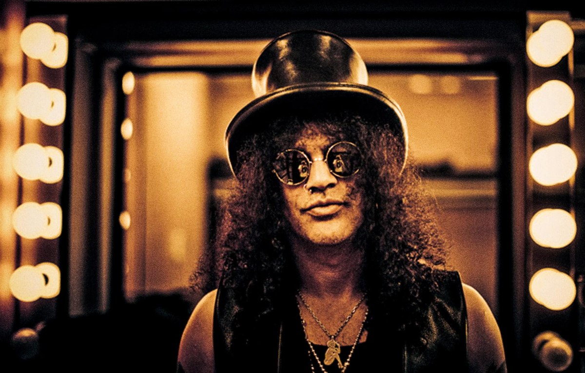 Από το ροκ, στην ανείπωτη φρίκη: Νέα καριέρα για τον Slash των Guns N’ Roses – «Μεγάλωσα με Μποντ και τρόμο»