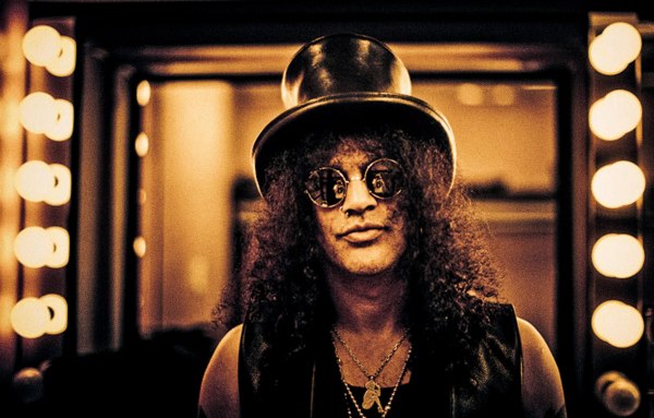 Από το ροκ, στην ανείπωτη φρίκη: Νέα καριέρα για τον Slash των Guns N’ Roses – «Μεγάλωσα με Μποντ και τρόμο»