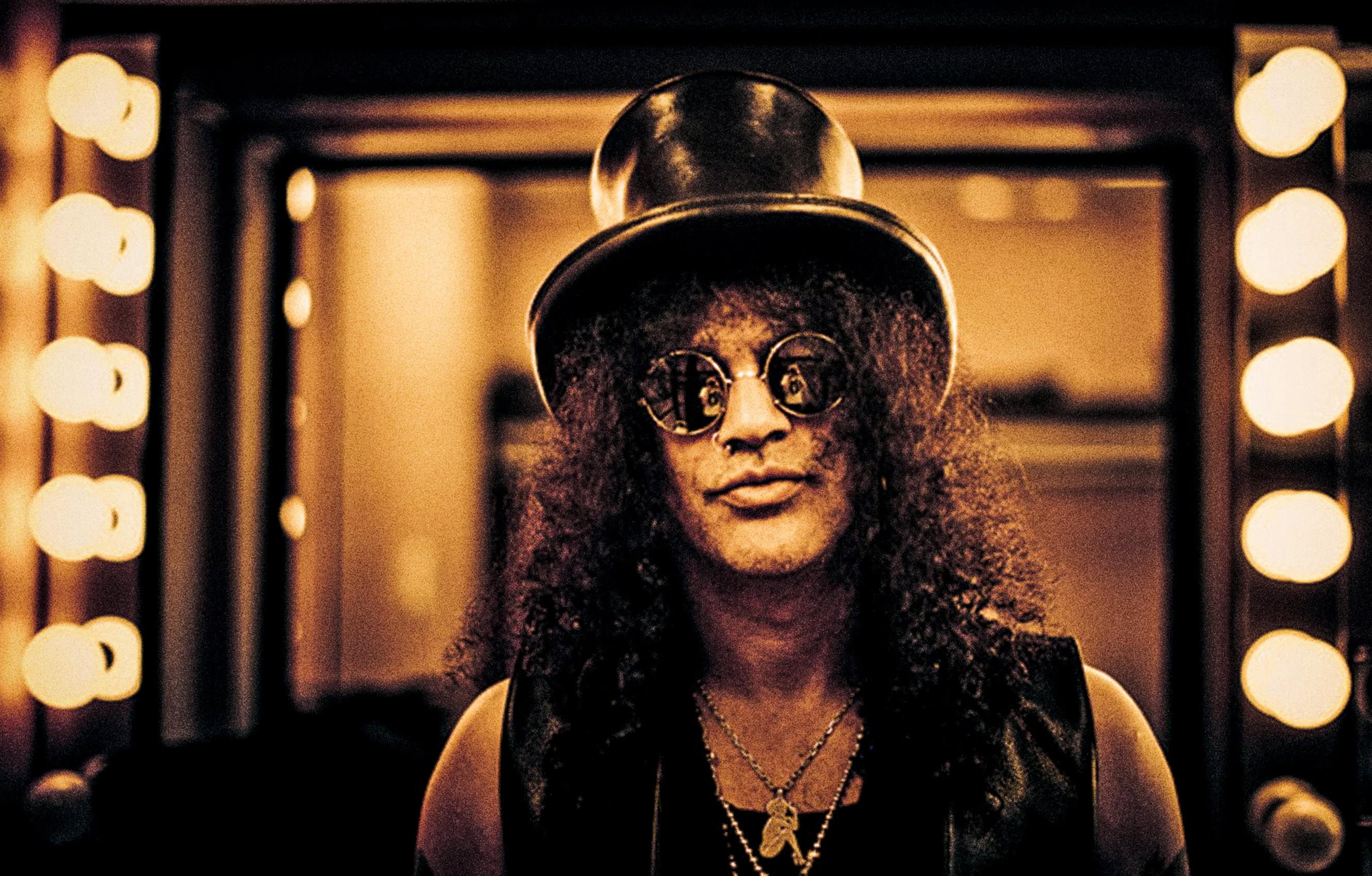 Από το ροκ, στην ανείπωτη φρίκη: Νέα καριέρα για τον Slash των Guns N’ Roses – «Μεγάλωσα με Μποντ και τρόμο»