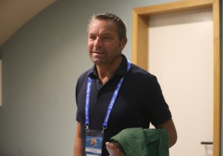 Αλλαγή πολιτικής: Ο Λανουά τιμωρεί διαιτητές με το… καλημέρα