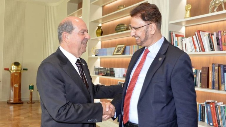 Κύπρος: Παραιτήθηκε ο βρετανός βουλευτής μετά την πολιτική θύελλα που προκάλεσε η συνάντησή του με τον Τατάρ