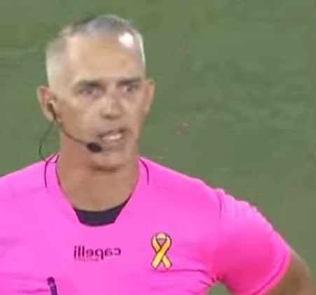 Σάλος με φωτογραφίες διαιτητή σε αγώνα ομάδας του MLS, όμως δεν τιμωρείται